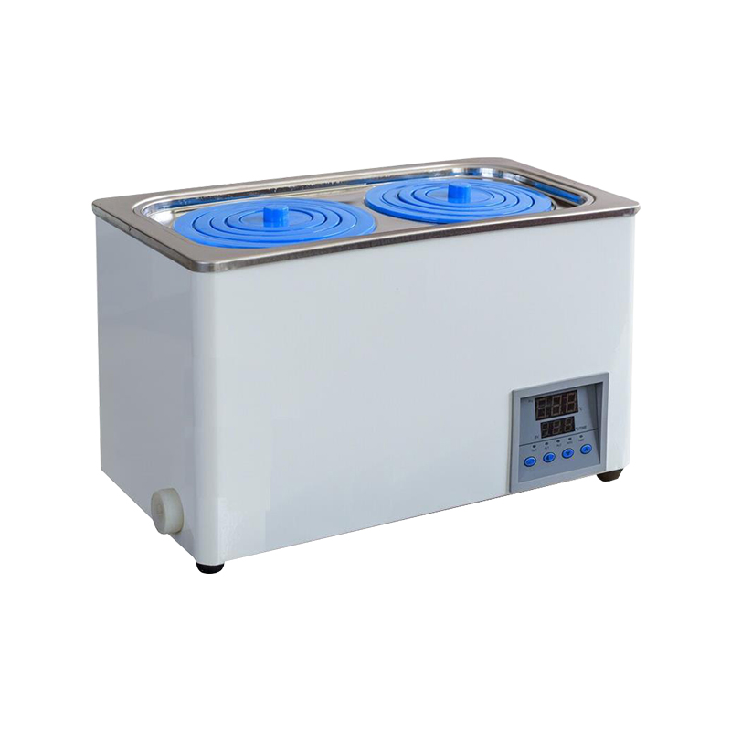 Wysokiej jakości obudowa ze stali walcowanej na zimno. Łaźnia wodna